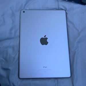 iPad 5th Gen & Accessories